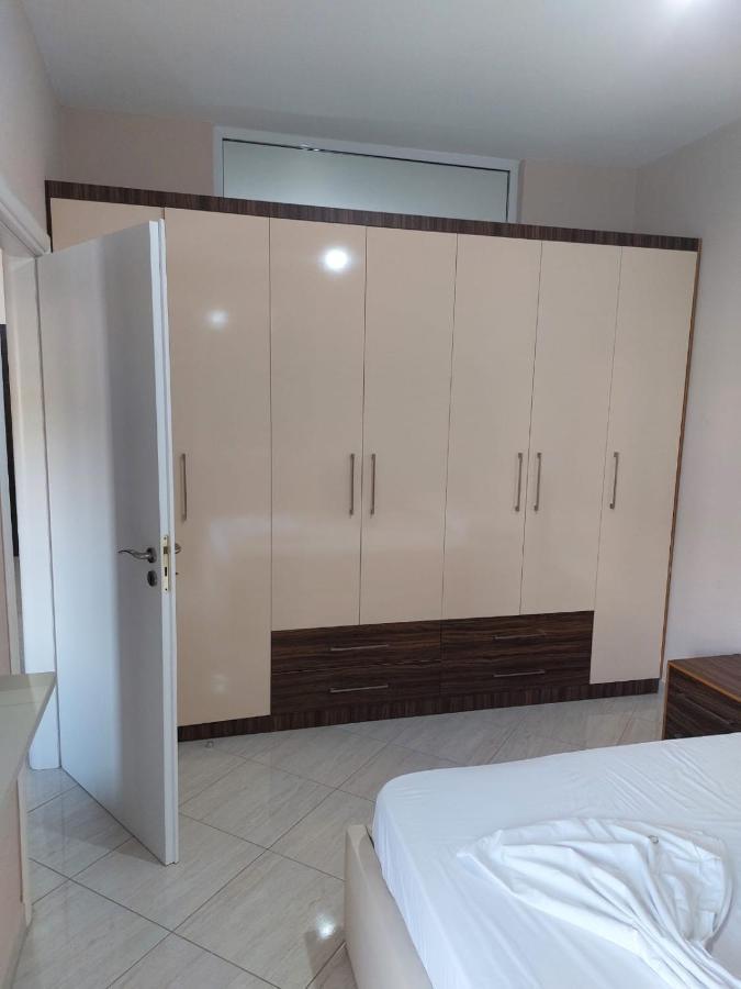 Lungomare 2a Apartament *